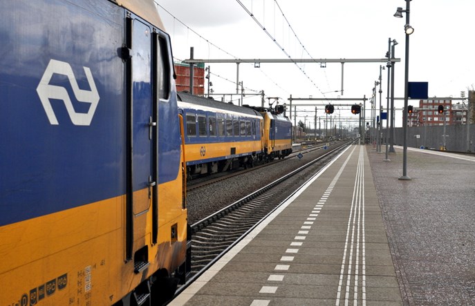 Po kolejowym skandalu w Holandii. Dlaczego pociągi przestały kursować?