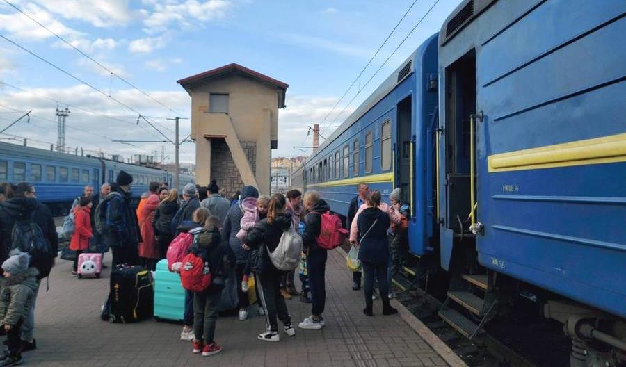 Do Sum dojechał pociąg z Charkowa. Ewakuuje się wschód Ukrainy Do Sum dojechał pociąg z Charkowa. Ewakuuje się wschód Ukrainy