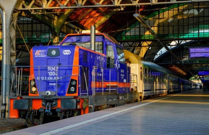 W 2021 roku znacznie spadła punktualność pociągów w Polsce