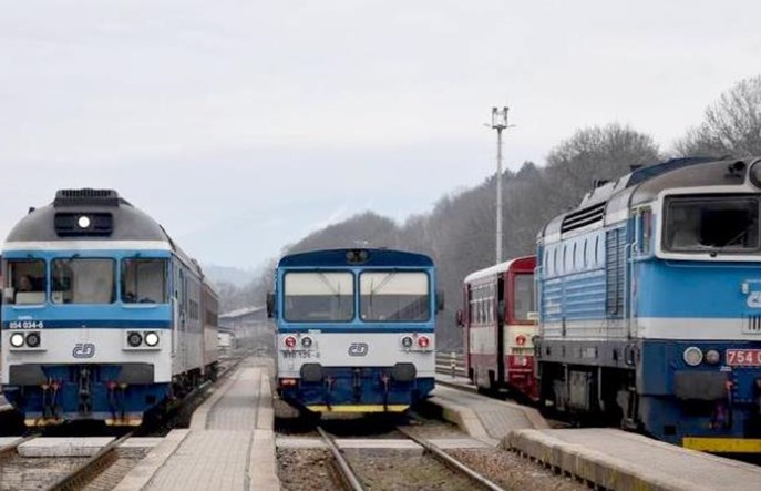 Czeski motorak kursował po linii kolejowej tam i z powrotem. Bez maszynisty