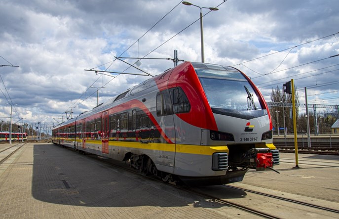 Wydłużanie Flirtów ŁKA na półmetku