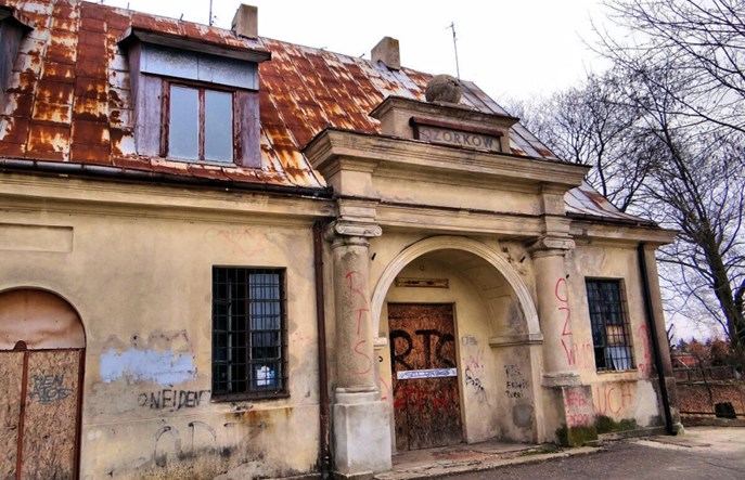 Łódzkie: Dworzec w Płyćwi do remontu. Co z Ozorkowem?