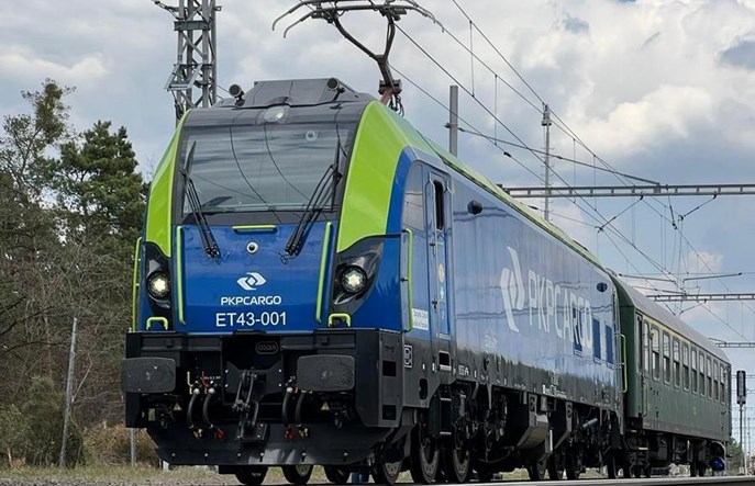 Wielosystemowe Dragony 2 dla PKP Cargo jeżdżą już po czeskiej sieci