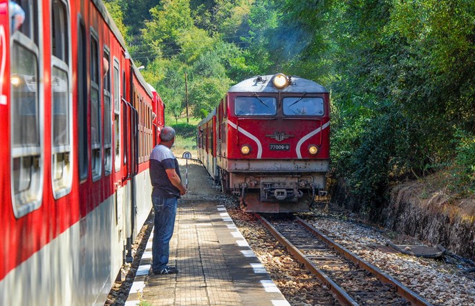 Wystawa Michała Szymajdy „Koleją przez Europę” na warszawskim Mokotowie