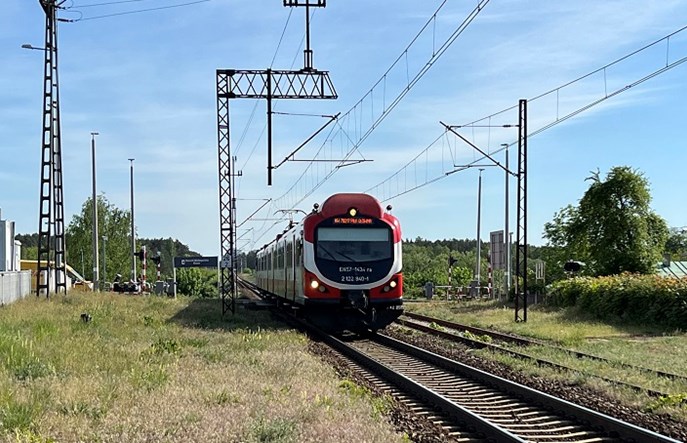 Pesa i SPS chcą wykonać naprawy P4 wielkopolskich EN57 AKW