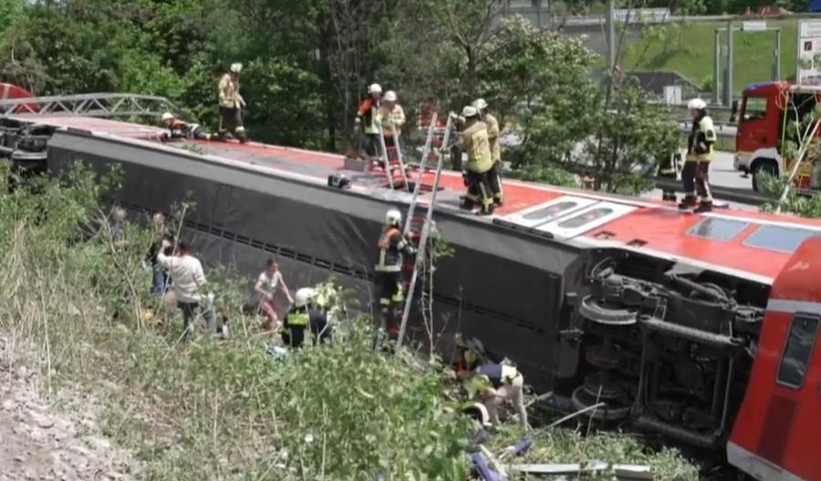 Katastrofa piętrowego pociągu w Niemczech. Są zabici i ranni [aktualizacja]