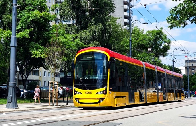 Tramwaje Warszawskie: To tylko wrażenie, że odbiory Hyundaiów przebiegają wolno