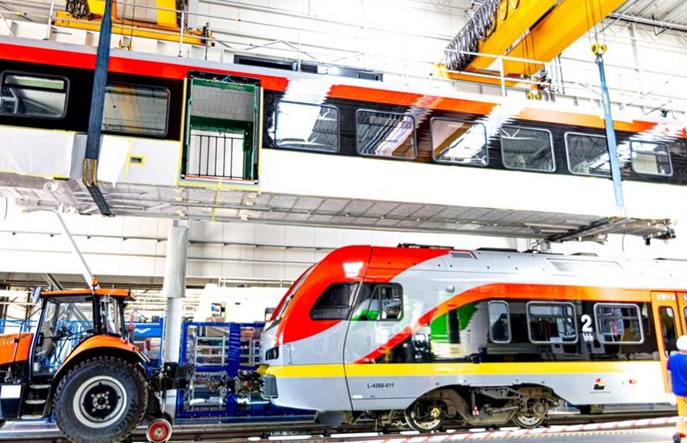 ŁKA: Rozbudowane Flirty tak samo bezawaryjne, jak dwuczłonowe 