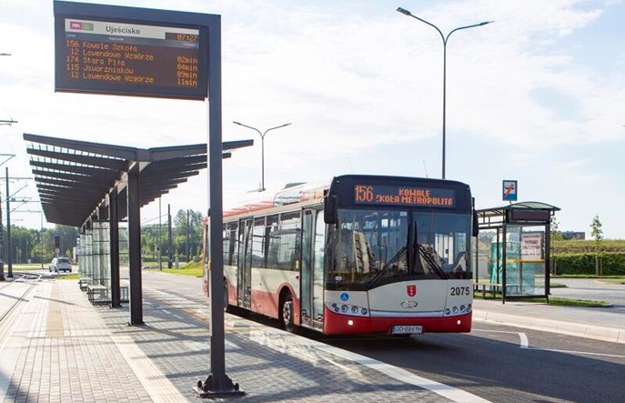 Montaż nowych tablic SIP na gdańskich przystankach