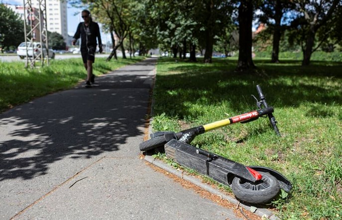 Gdańsk. „Zero tolerancji" dla nieprawidłowo zaparkowanych hulajnóg