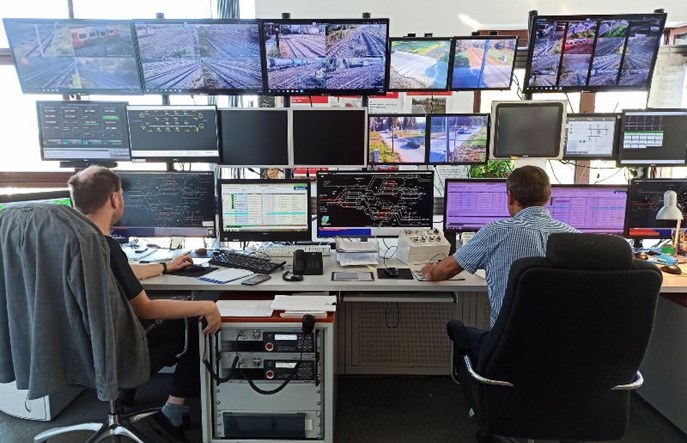 Masowe dodatkowe szkolenia pracowników PLK