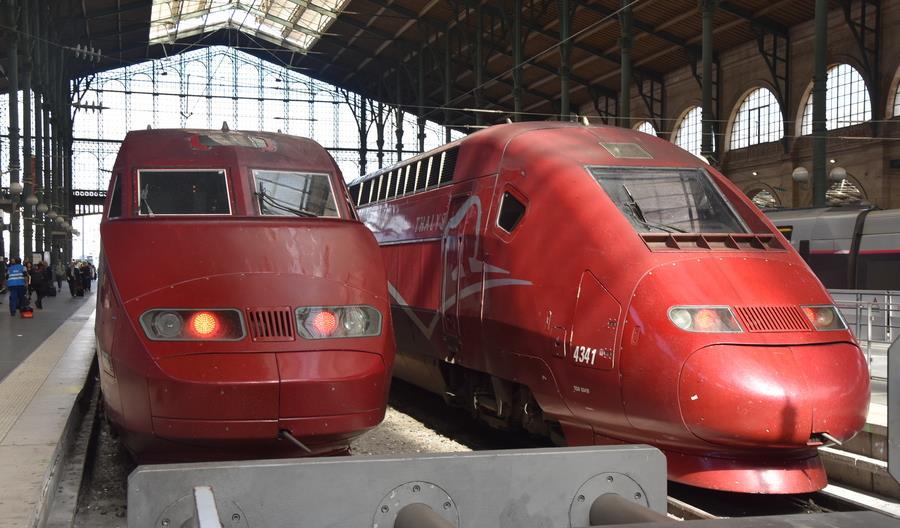 Francja: Pasażerowie uwięzieni w TGV bez klimatyzacji Francja: Pasażerowie uwięzieni w TGV bez klimatyzacji
