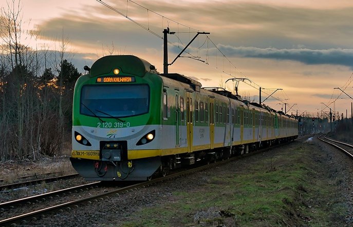 Góra Kalwaria straci bezpośrednie pociągi? Razem interweniuje