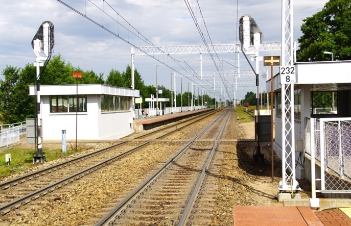 PLK: Będą dłuższe i wyższe perony w Słupcy na magistrali Poznań - Warszawa