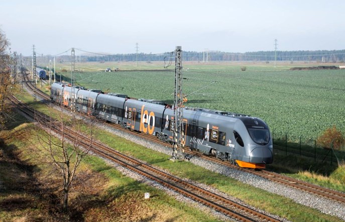 Po trzech latach testów Sirius CRRC wyjedzie na czeską sieć kolejową