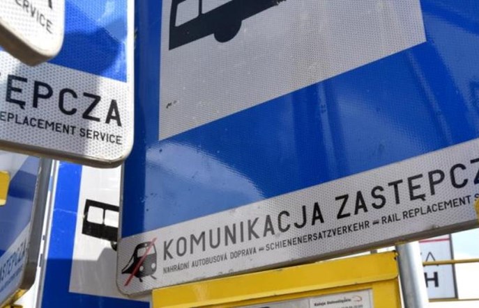 Wysoki poziom wody w rzece zatrzymał pociągi z Wrocławia do Świdnicy