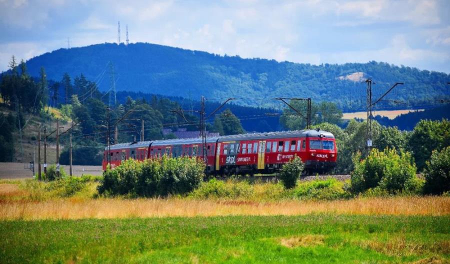 PKP Intercity wynajmie spalinowe pociągi na dłużej PKP Intercity wynajmie spalinowe pociągi na dłużej