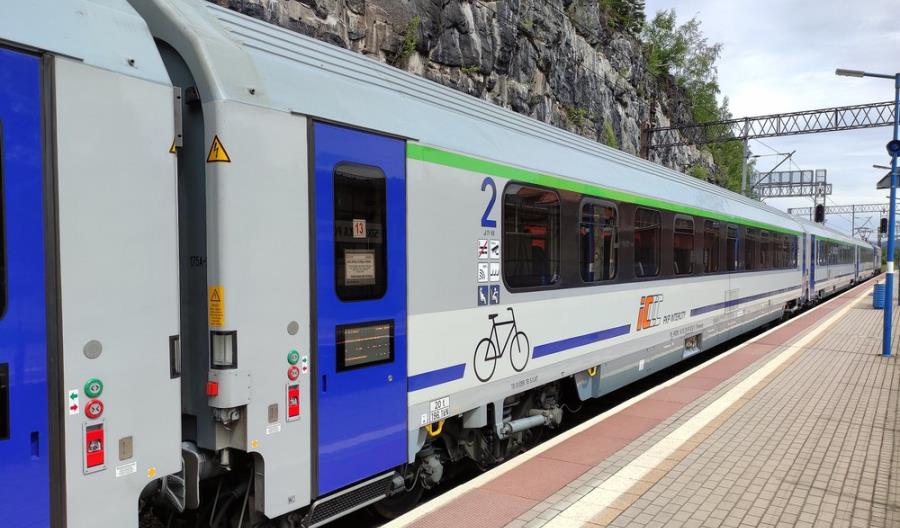 Przetarg na nowe wagony dla Intercity będzie „lada chwila”. Nowe Flirty również Przetarg na nowe wagony dla Intercity będzie „lada chwila”. Nowe Flirty również