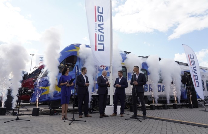 Innotrans 2022. Newag zaprezentował hybrydę z superkondensatorem