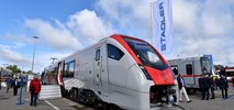 Elektryczny Flirt dla Walii z dieslowskim silnikiem i bateriami na Innotrans 2022 (zdjęcia)