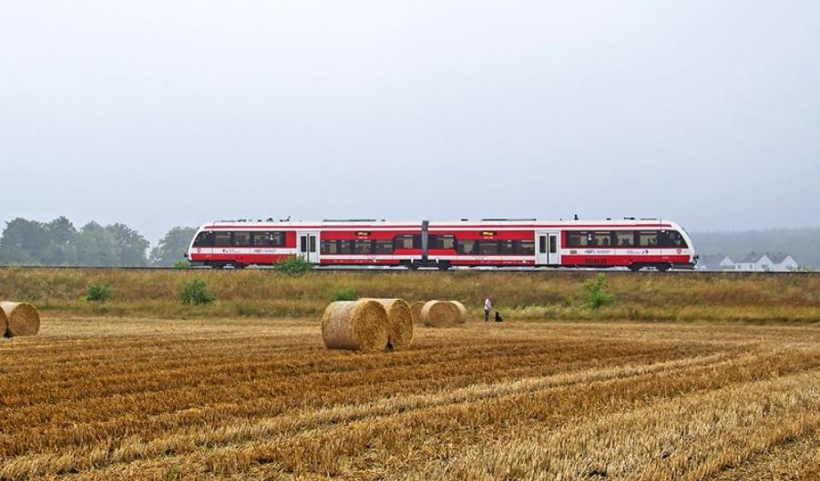 Świetny sierpień dla kolei, ale tylko pasażerskiej Świetny sierpień dla kolei, ale tylko pasażerskiej