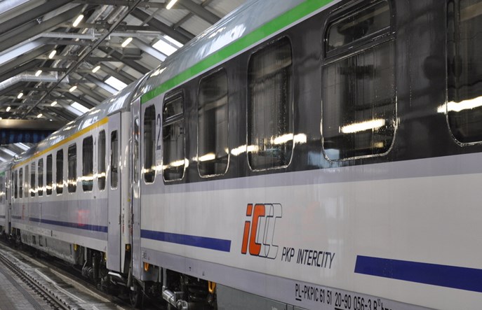PKP Intercity przeliczyło się z kawą? Drogo za automaty do pociągów