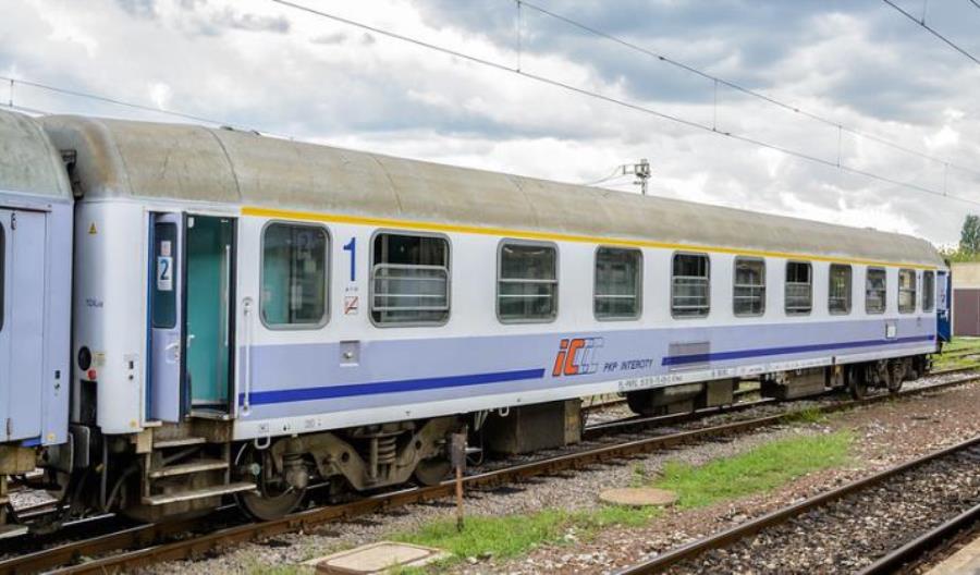 Rok trwało uzgadnianie warunków remontu wagonów pasażerskich PKP Intercity