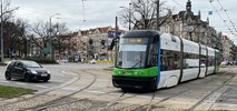 Premier zwraca się o pomoc do samorządów i obiecuje wsparcie. Co z transportem?