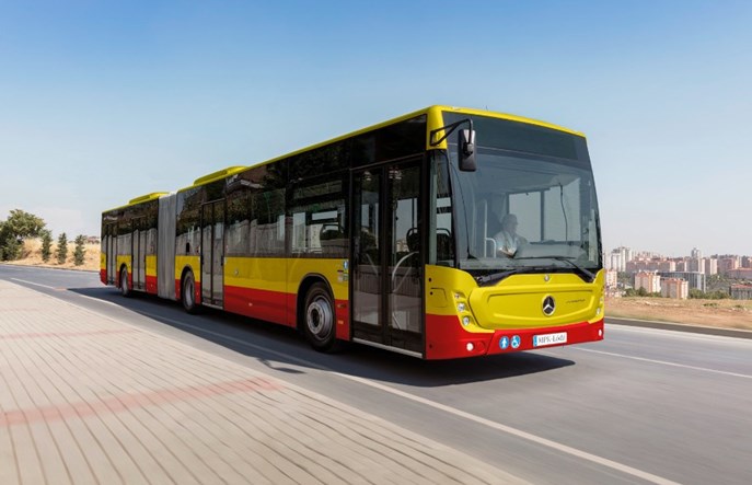 W Poznaniu zadebiutują przegubowe Mercedesy 
