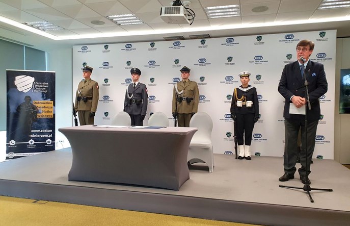 Wojsko rekrutuje na dworcach kolejowych