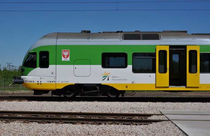 Koleje Mazowieckie: Modernizacja i naprawa główna Flirtów na razie zbyt droga
