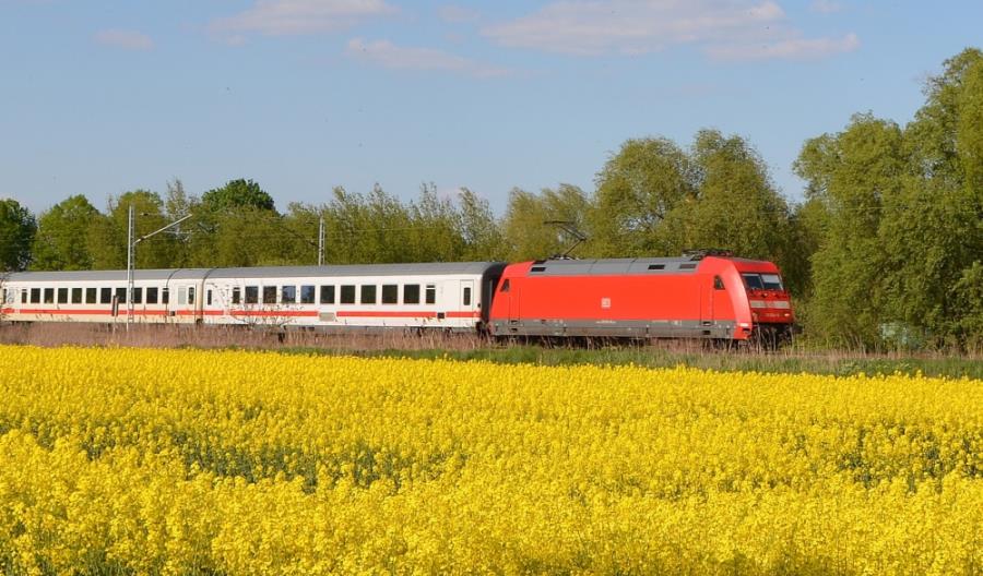 Czy w Polsce sprawdziłby się „bilet za 9 euro?” (analiza) Czy w Polsce sprawdziłby się „bilet za 9 euro?” (analiza)