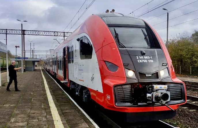 Nowe kujawsko-pomorskie Elfy 2 gotowe. Miała je dostać SKM Warszawa