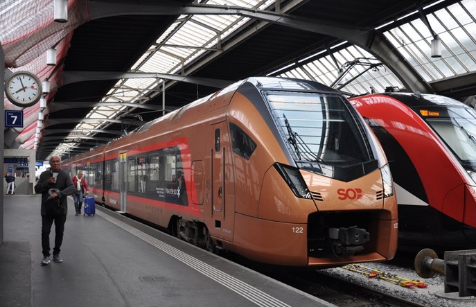 České dráhy kupią 60 zespołów trakcyjnych na 200 km/h. Mają być niskopodłogowe