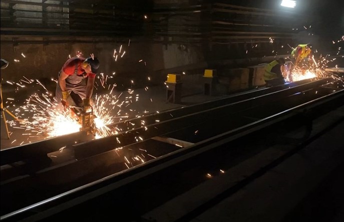 Metro wymienia szyny na kolejnych odcinkach I linii
