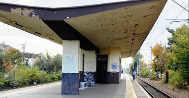 PKP SA z ofertami na remont dworca wyspowego w Ząbkach