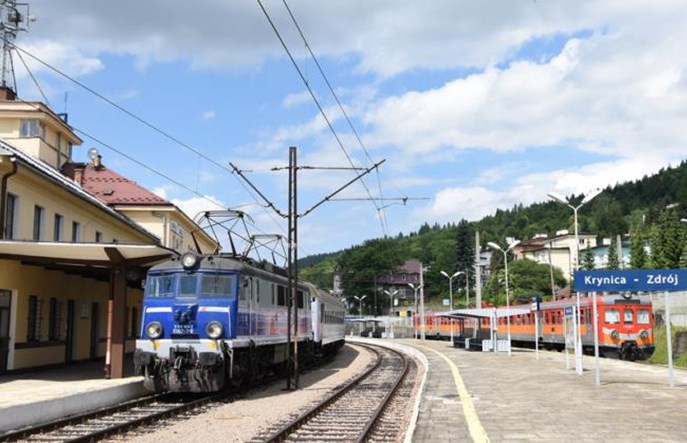 UTK: PKP Intercity powinno zapewnić transport zastępczy do Muszyny i Krynicy