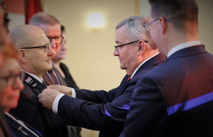 Kolejni zasłużeni kolejarze odznaczeni