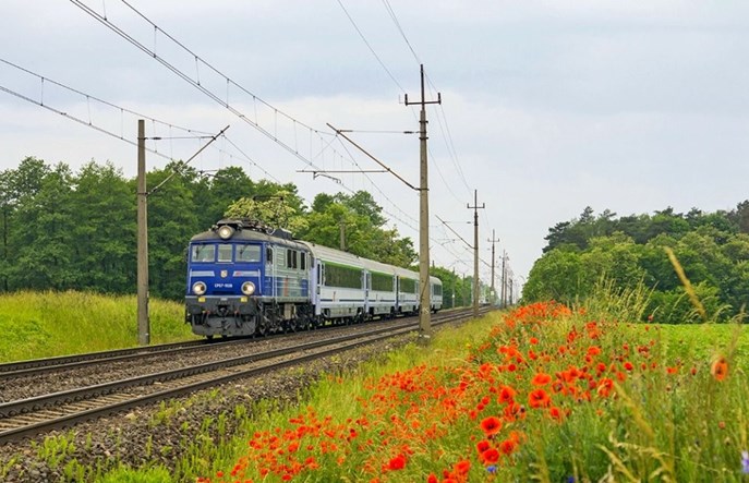 UTK przygotował raport podsumowujący wakacje 2022 na kolei
