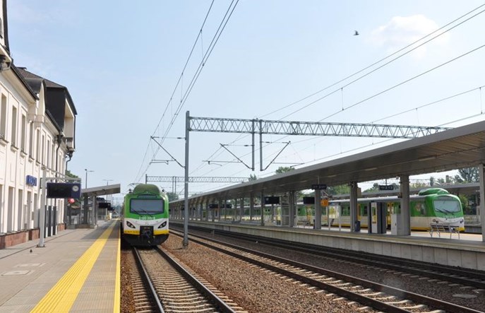 Pociągi pojadą na linii 8 w takcie, ale tylko do Radomia