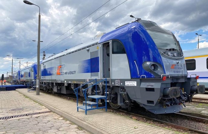 Newag wygrał przetarg. Dostarczy lokomotywy PKP Intercity za pół miliarda złotych