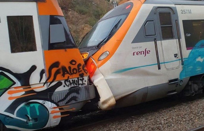 Zderzenie pociągów w Hiszpanii, ponad setka poszkodowanych