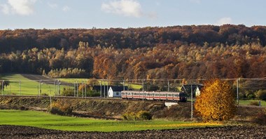 Mniej pociągów międzywojewódzkich. Świętokrzyskie oskarża Małopolskie
