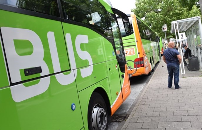 Polski Flixbus znalazł swoją niszę przez słabość kolei
