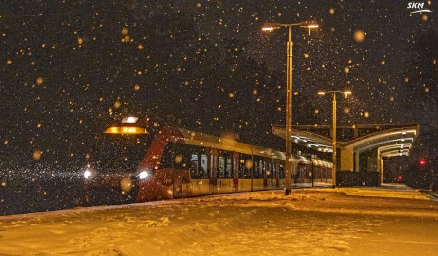 Warszawa: Tor na średnicy zamknięty, kursuje mniej niż połowa pociągów Warszawa: Tor na średnicy zamknięty, kursuje mniej niż połowa pociągów