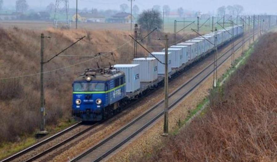 Związki w PKP Cargo piszą do premiera. Grożą „ostrym konfliktem” Związki w PKP Cargo piszą do premiera. Grożą „ostrym konfliktem”