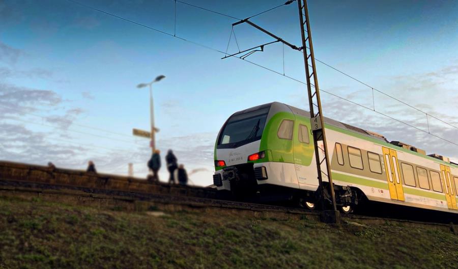 Koleje Mazowieckie obniżają ceny biletów na niektórych trasach, podwyższają na innych Koleje Mazowieckie obniżają ceny biletów na niektórych trasach, podwyższają na innych