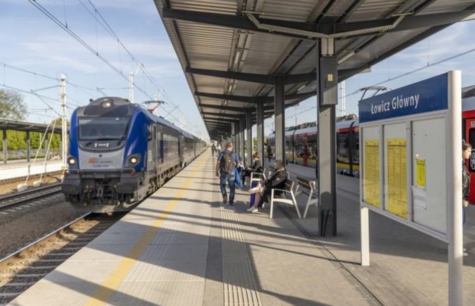 Koniec prac na LCS Łowicz w połowie 2023 r. Przyspieszą pociągi Warszawa - Poznań