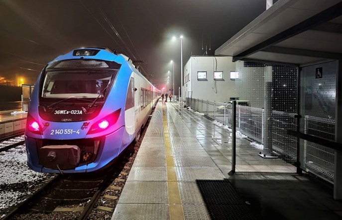 Problematyczne przesiadki na linii do Cieszyna. Pociągi często się spóźniają