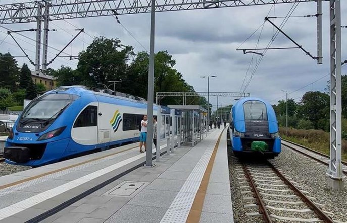 Skoczów: Podróżni zostali na lodzie. Koleje Śląskie przepraszają